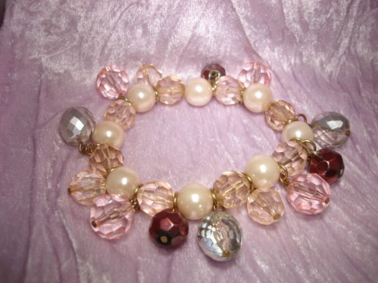 Felicia pink crystal and faux pearl stretch bracelet