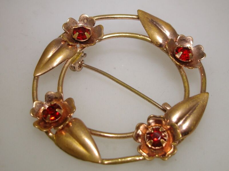 Vintage 1940s rose gold and yellow gold washed rhinestone brooch pin