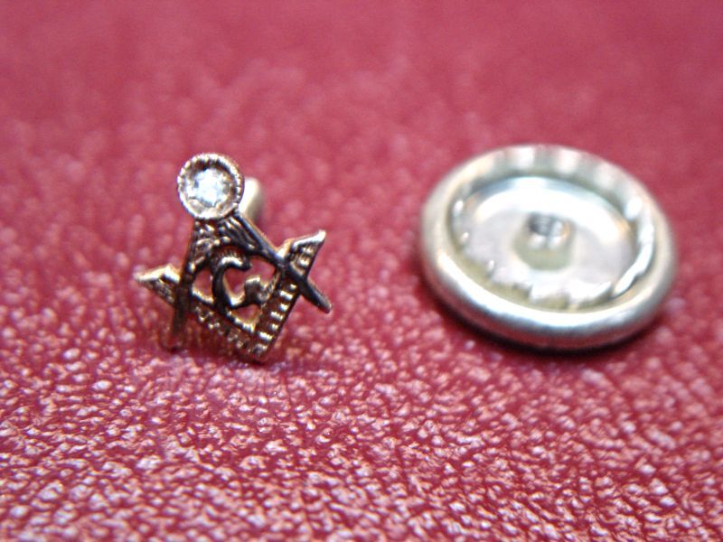 Vintage 10K yellow gold Masonic lapel pin