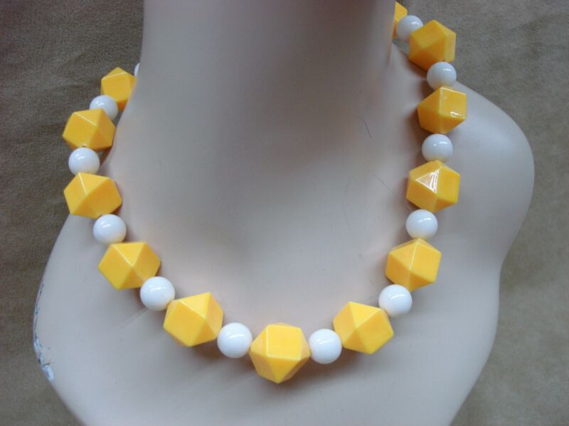 Vintage 1960s yellow lucite and white bead necklace