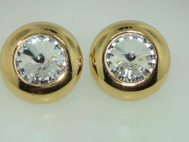 Vintage E. Pearl Rivoli rhinestone clip-on earrings with a huge foiled sparkle