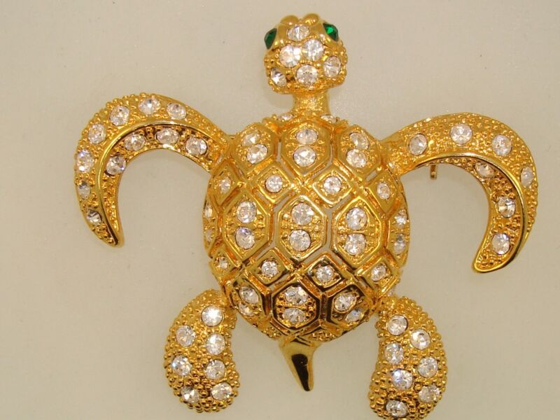 Vintage 1970s-80s Gold Tone Rhinestone Sea Turtle Brooch Pin | Sparkling Filigree