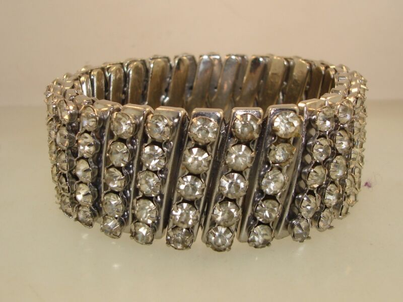 Vintage expandable rhinestone bracelet with five rows of foiled stones