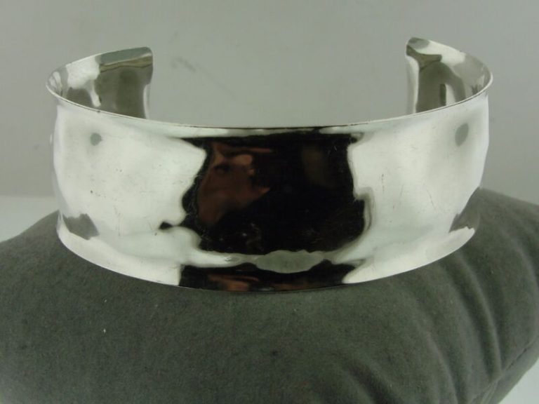 Sterling silver hammered cuff bracelet, classic design, 6 inch size