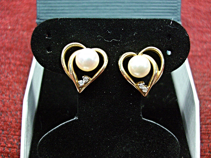 14K gold pearl and diamond heart stud earrings