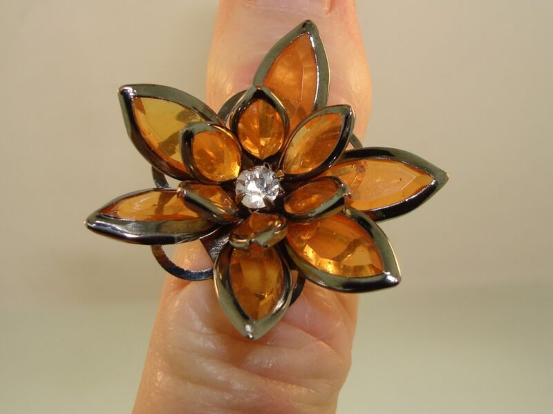 Vintage plastic flower ring with rhinestone, orange color, adjustable size 7