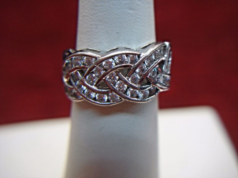 Sterling silver ring with cubic zirconia stones