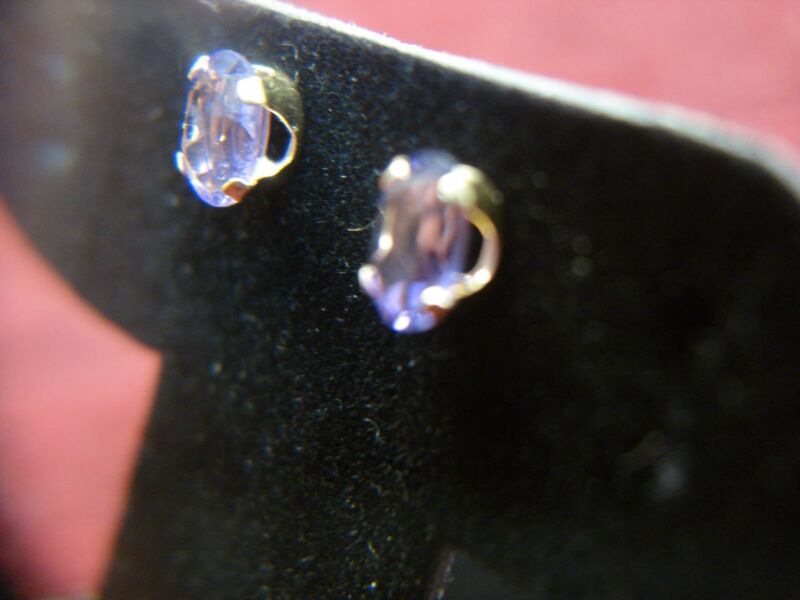 14K Yellow Gold Amethyst Stud Earrings