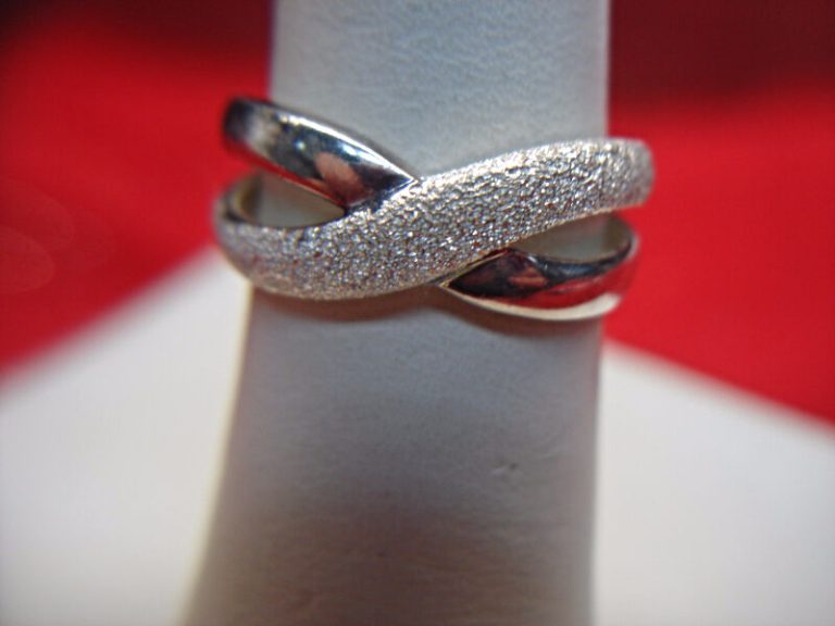 Sterling silver ring with stippled and polished detail, size 8.75