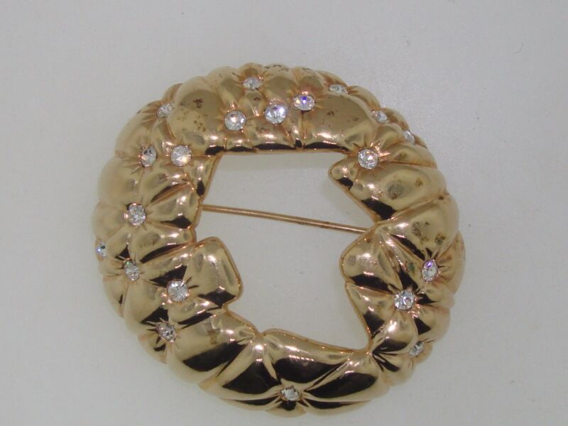 Vintage Swarovski signed gold tone floral wreath pin brooch with sparkling crystals