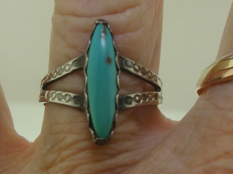 Vintage Native American sterling silver and turquoise ring, size 7