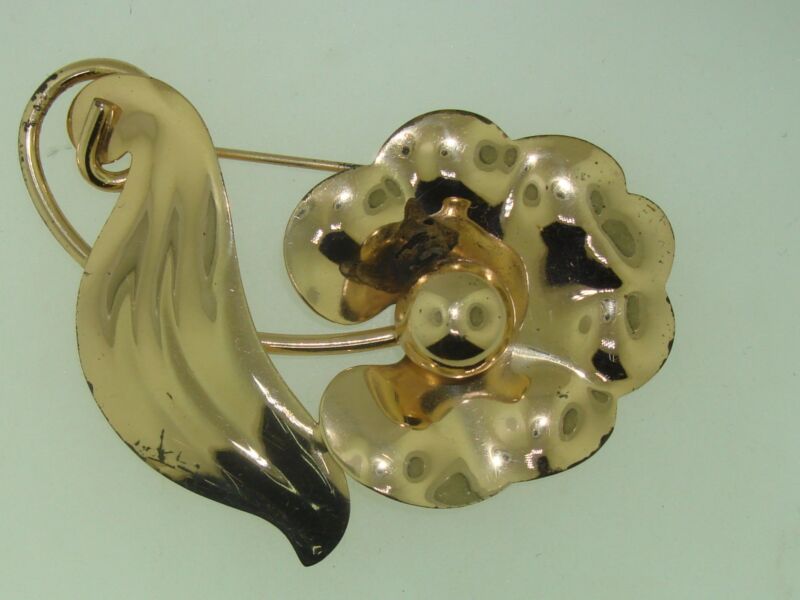 Vintage 1940s Napier gold plated sterling silver flower brooch pin