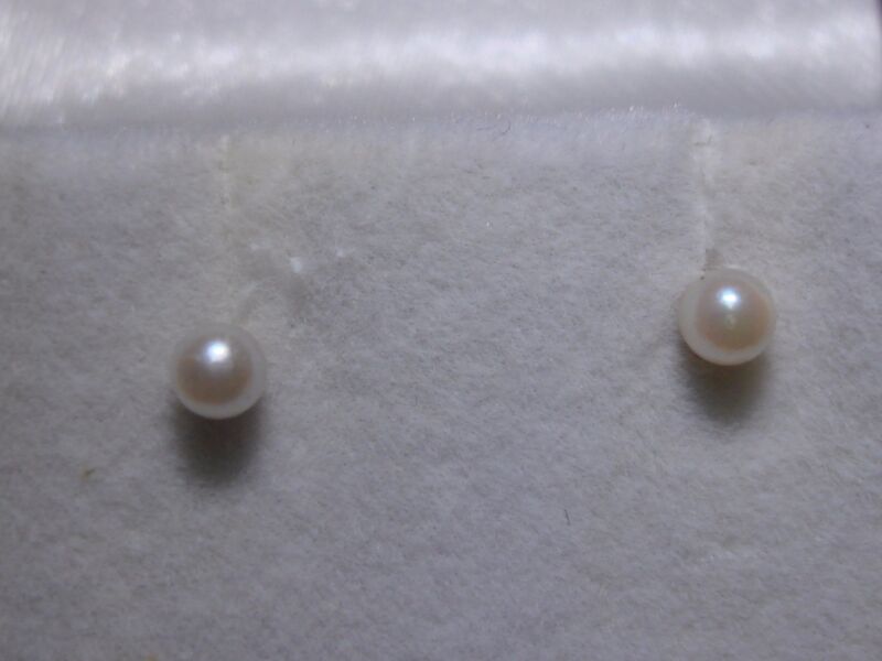14K gold freshwater pearl stud earrings for baby girl