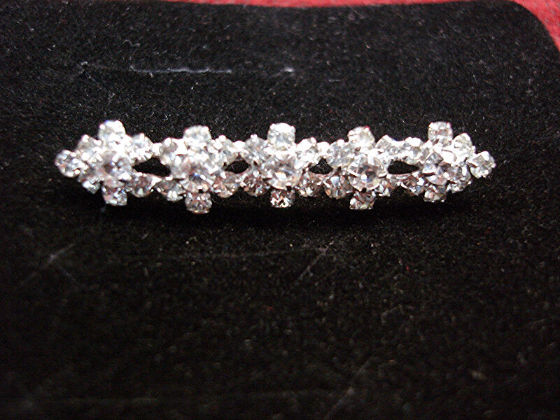 Vintage sterling silver bar pin with sparkling stones