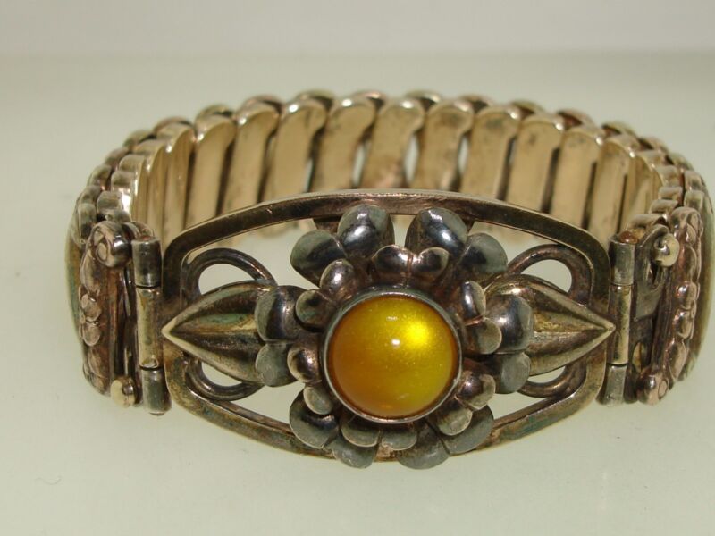 Vintage Lustern gold filled over sterling sweetheart bracelet with openwork flower design, 1930s