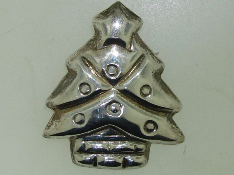Vintage Mexican sterling silver puffy Christmas tree brooch pin