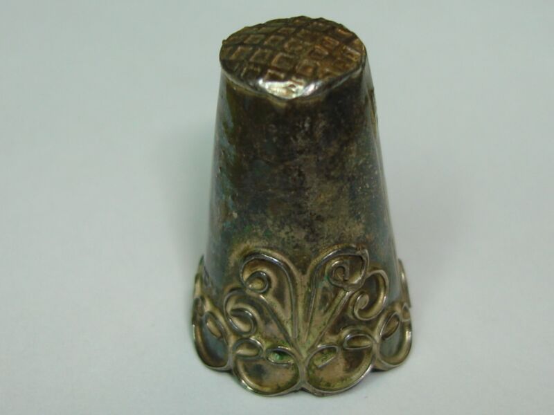 Vintage sterling silver thimble, handmade in Taxco, Mexico