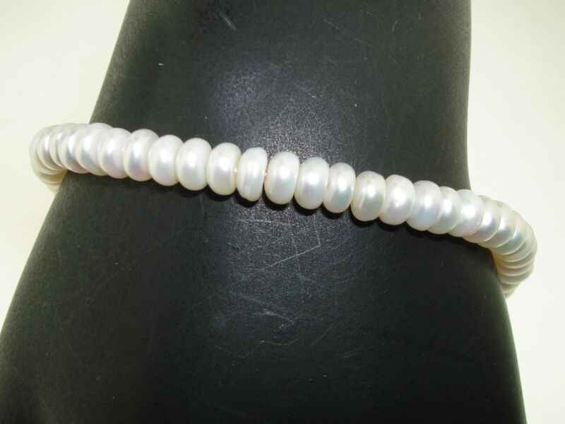 10K gold bracelet with lustrous white freshwater button pearls
