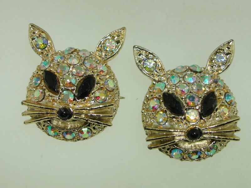 Pair of vintage 1970s Pell Aurora Borealis rhinestone cat scatter pins