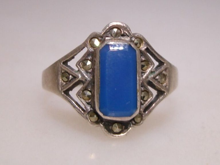 Vintage sterling silver ring with cobalt blue glass and marcasite accents, size 8