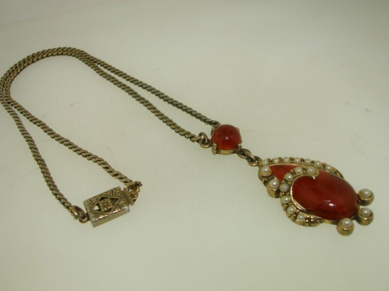 Vintage Art Nouveau Amber Lucite & Faux Pearl Pendant Necklace (1920s-30s)