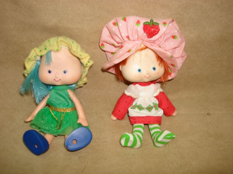 Vintage Strawberry Shortcake Dolls & Accessories Set (2)