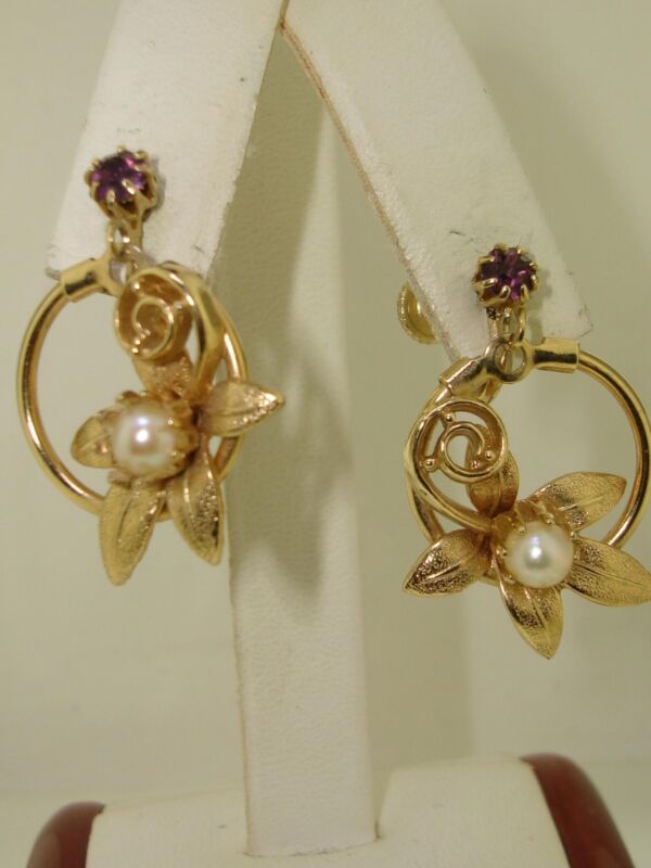 Vintage 1940s dangle earrings with gold tone finish, faux pearls and rhinestones