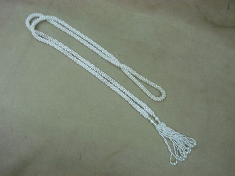 Vintage 1950s-60s faux pearl lariat necklace and belt