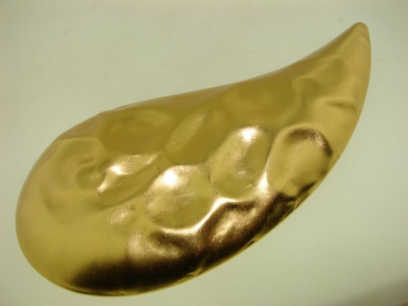 Vintage Linda Dano gold tone statement pin with teardrop design