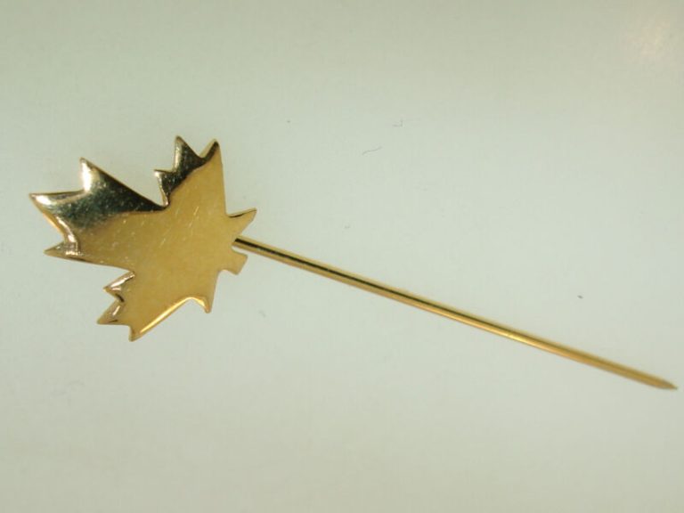 Vintage Trifari gold-plated maple leaf stick pin