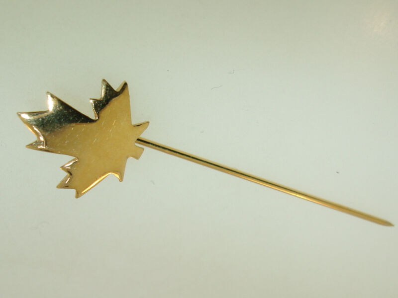 Vintage Trifari gold-plated maple leaf stick pin