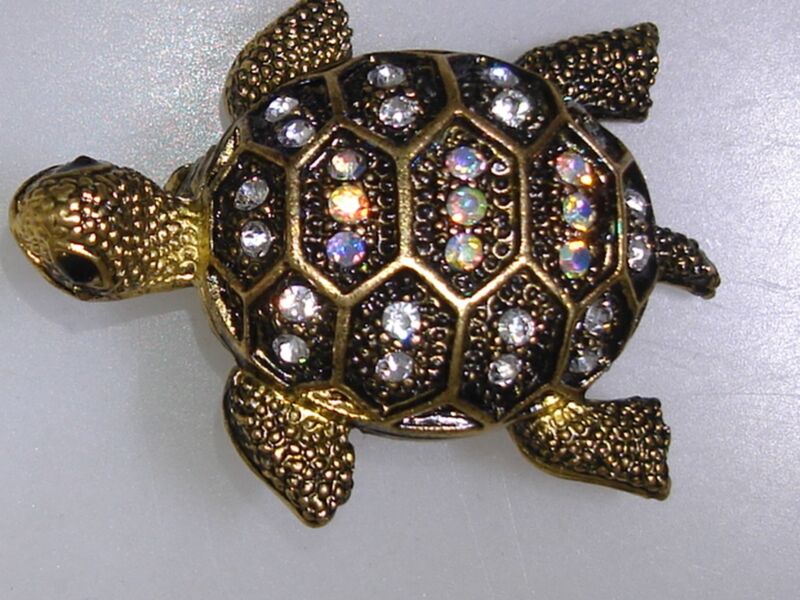 Vintage gold turtle pin/pendant with sparkling rhinestones