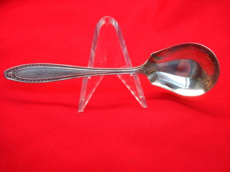 Antique silver plated Webster sugar spoon by Simeon L. & George H. Rogers (1915) in excellent condition