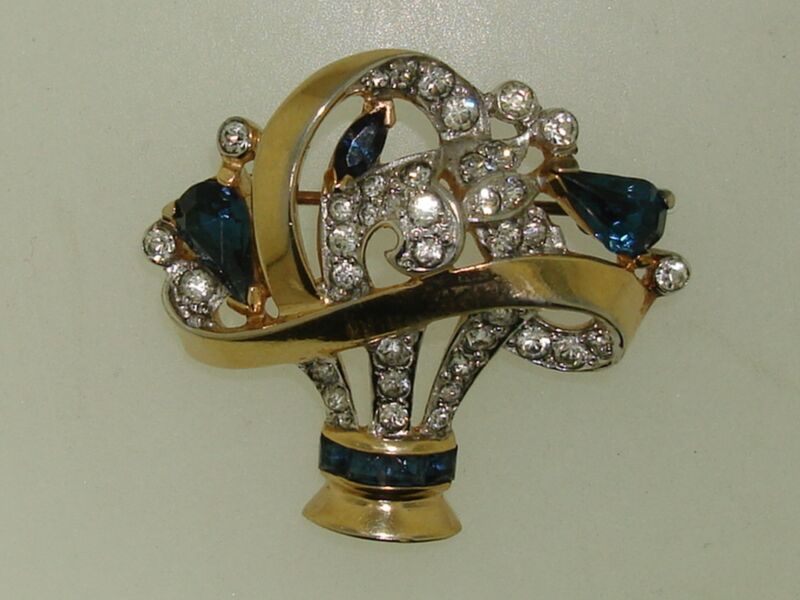 Vintage Art Deco Rhinestone Flower Brooch Pin