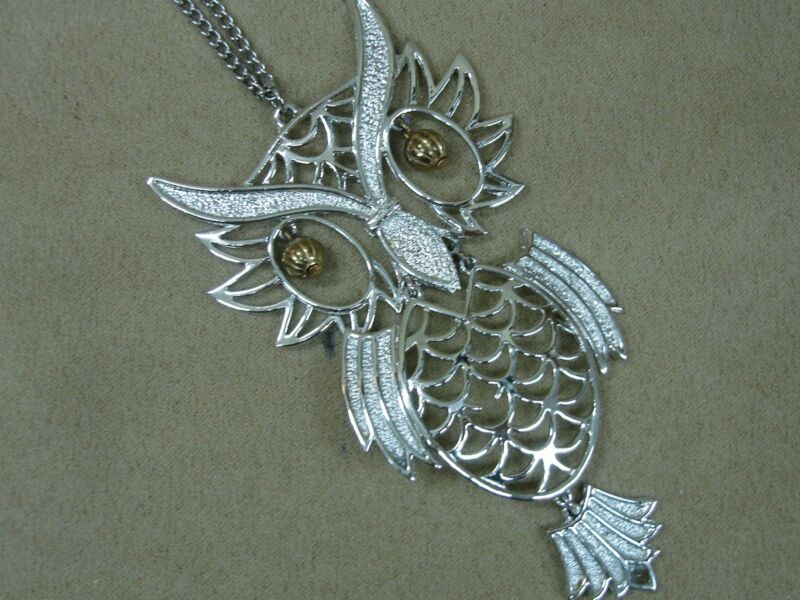 Vintage silver filigree articulated owl pendant necklace