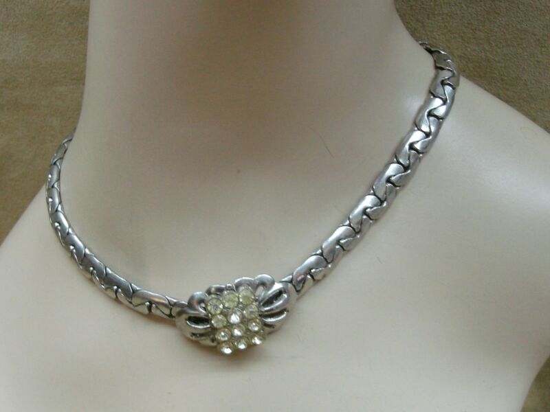 Vintage 1940s rhinestone Cuban link choker necklace in silver tone
