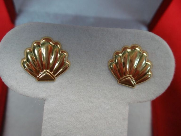 14K yellow gold fan stud earrings