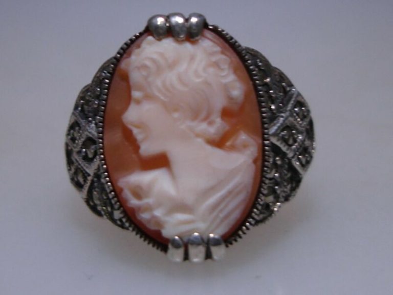 Vintage Sterling Silver Cameo Ring with Marcasite Accents – Size 4.5
