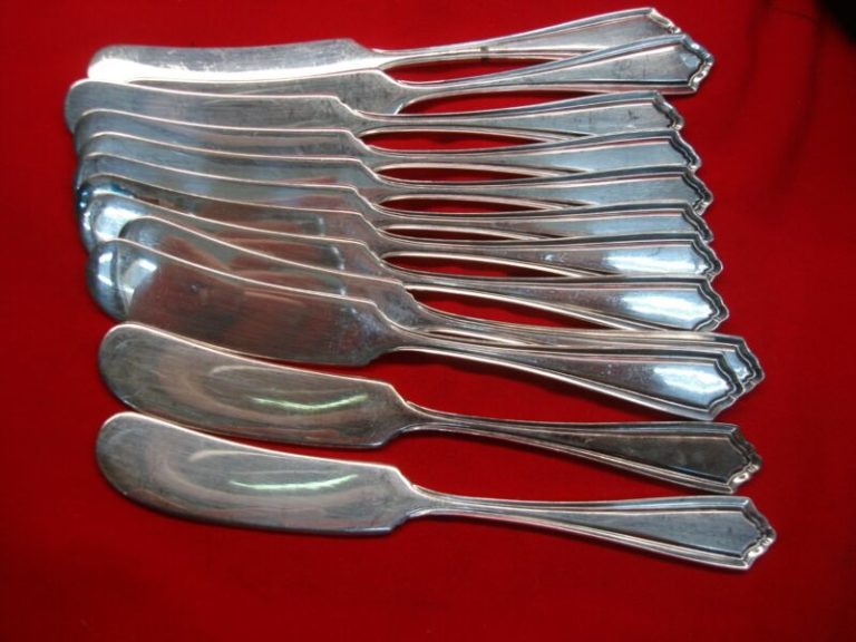 Set of 12 Vintage Simeon L. & George H. Rogers Co. Jefferson Pattern Butter Knives