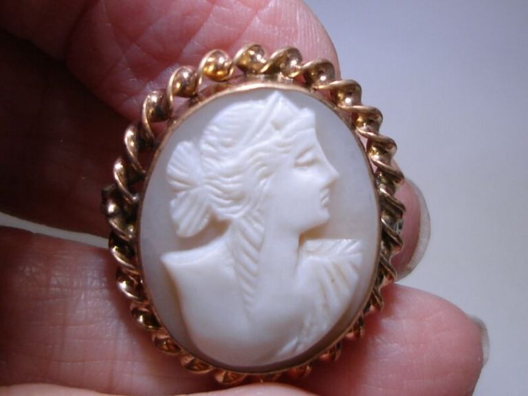 Vintage Art Deco Shell Cameo Brooch, 1920s-30s