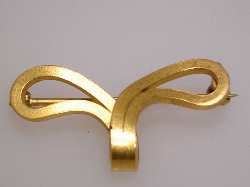 Antique gold-washed watch pin with PAT. NOV. 19 12' hallmark