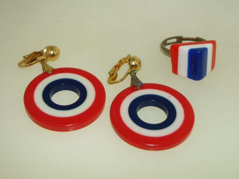 Vintage 1960s red, white, and blue lucite clip-on dangle earrings and adjustable ring set.