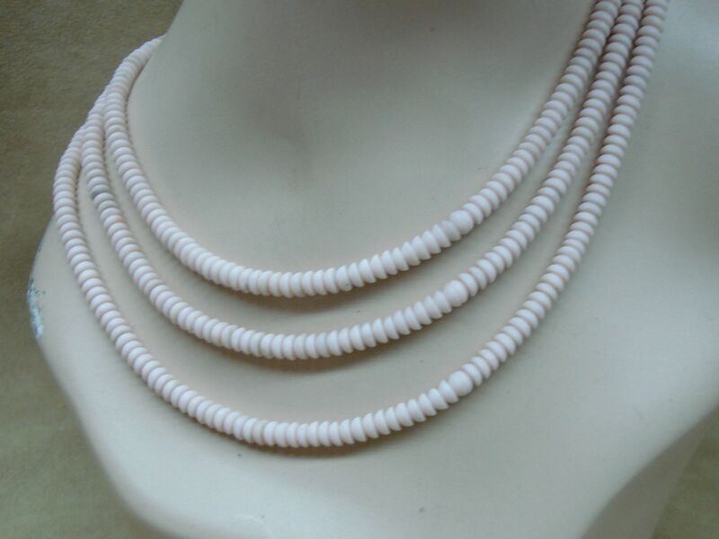 Vintage 1940s pink art glass necklace