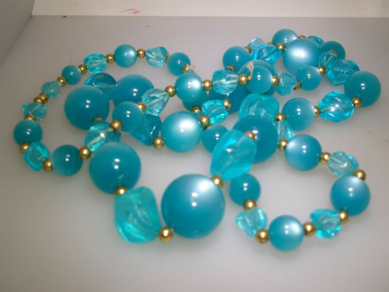 Vintage 1960s Teal Lucite Moonstone Beads Necklace - Graduated Strand