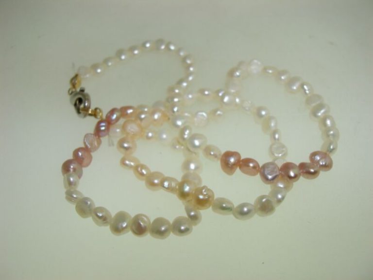 Multicolor freshwater pearl necklace in pink, lavender, and white