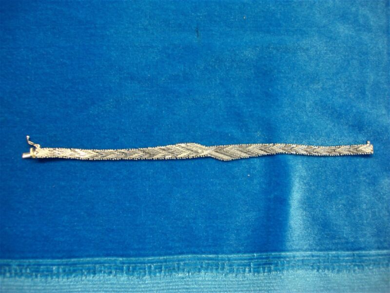 Elegant sterling silver fancy link bracelet, Italian made (pre-owned, excellent condition)