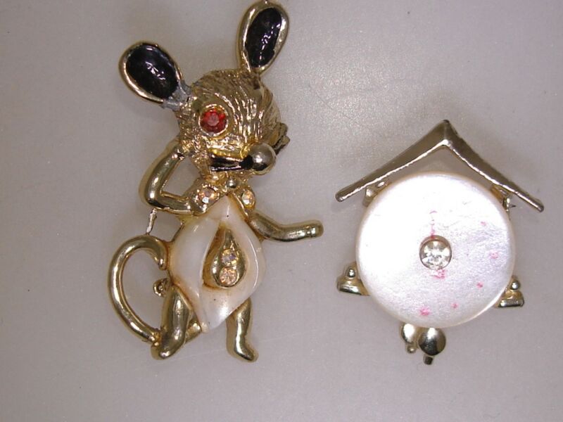 Vintage 1950s Mouse & Clock Pins