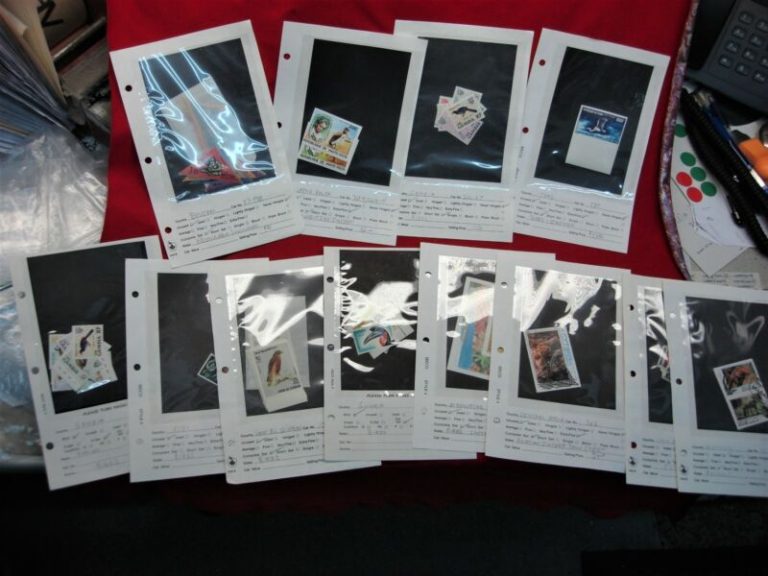 Vintage wildlife stamps collection featuring sets and singles from global issues.