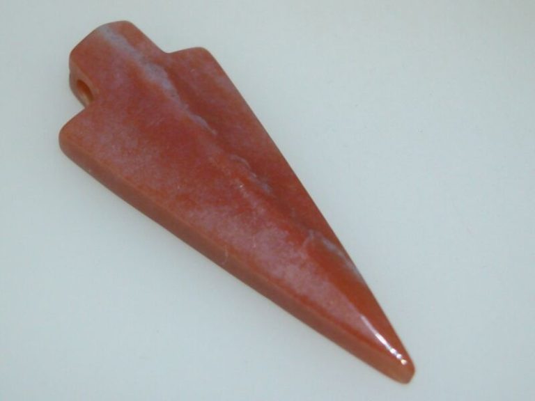 Handmade brown agate arrow pendant