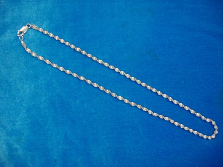 Sterling silver twisted herringbone necklace